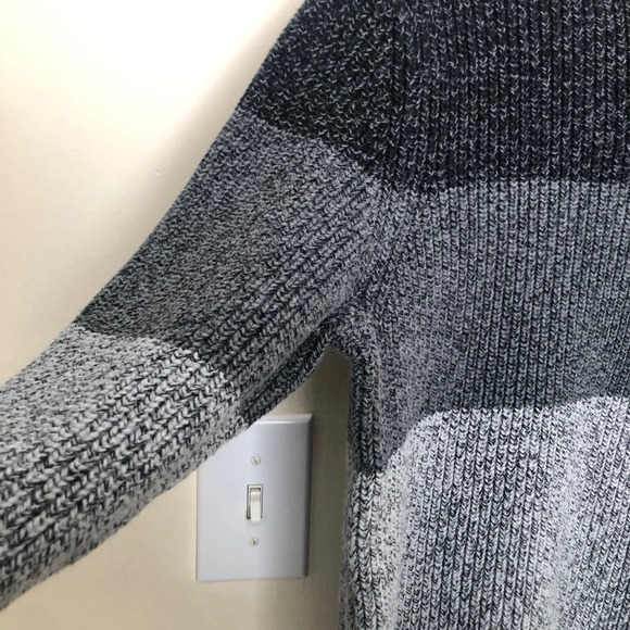 GAP Gradient Grey Long Sleeve Knit Sweater - Picture 5 of 12